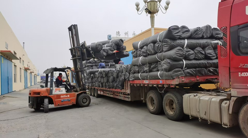 300g土工布發貨雄安新區.jpg